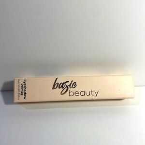 Basic beauty eyeshadow primer